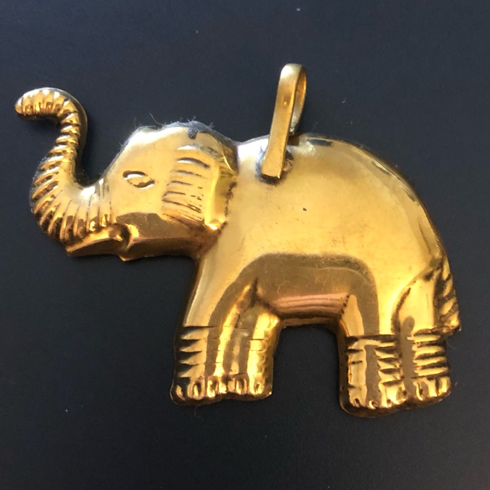 Malachite Tibetan Elephant Pendant | Reversible - Turquoise/Coral & Gold-Tone - Picture 3 of 3